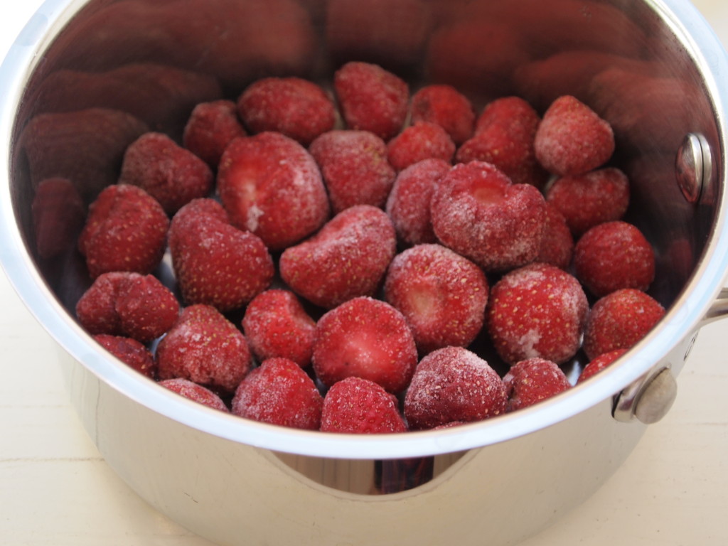 Strawberry in a bowl